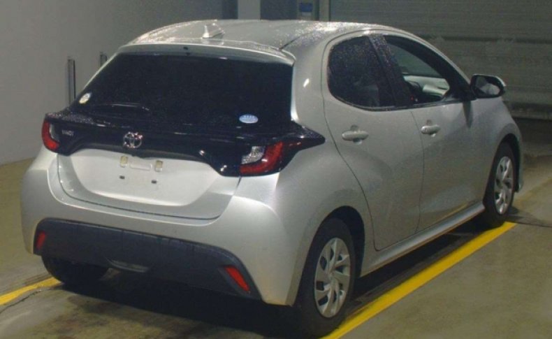 TOYOTA YARIS X 2020