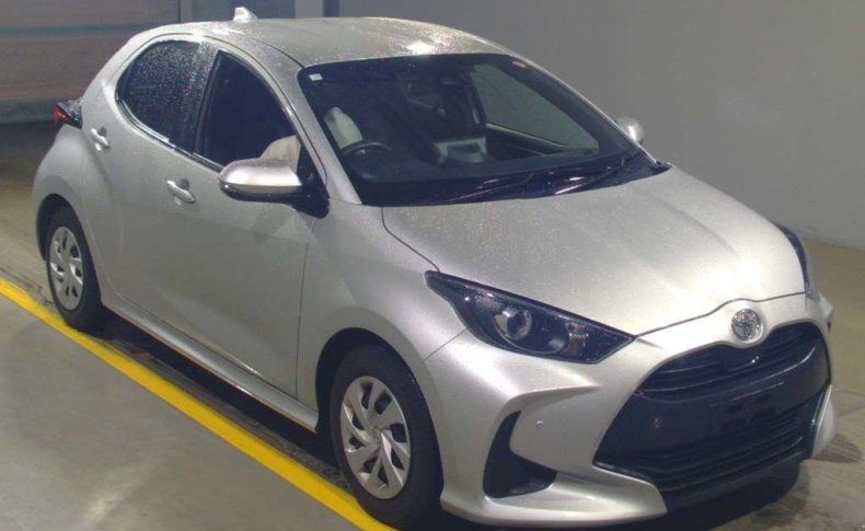 TOYOTA YARIS X 2020