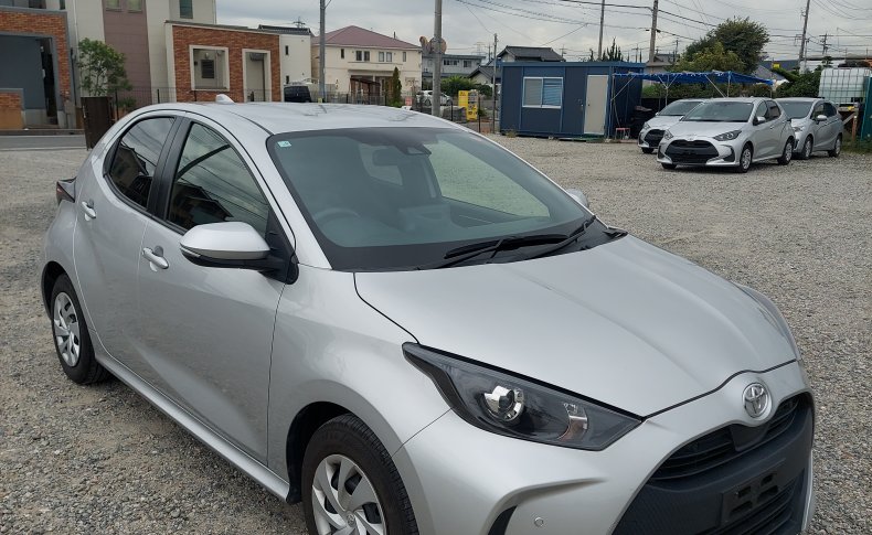 TOYOTA YARIS X 2020