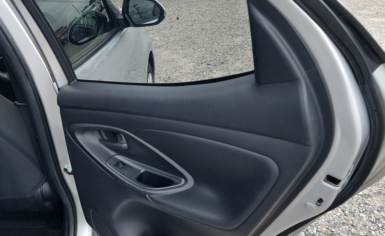 TOYOTA YARIS X 2020