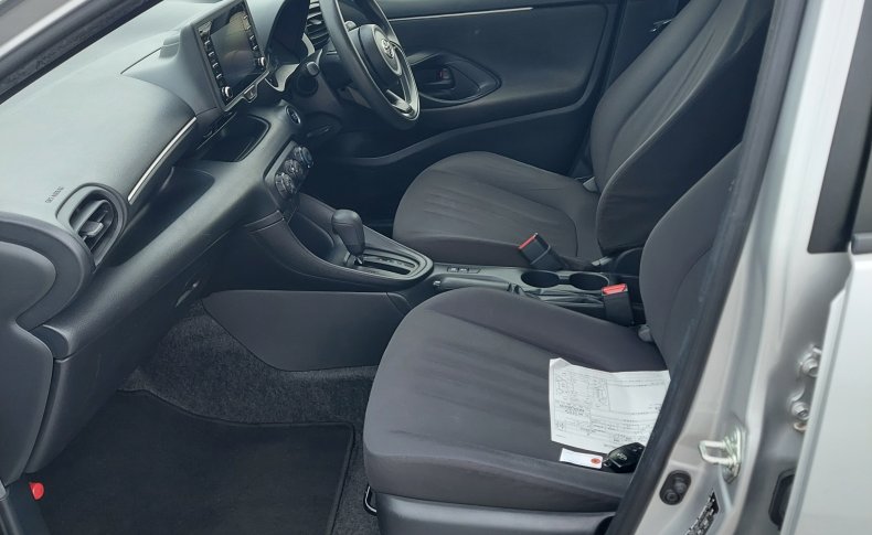 TOYOTA YARIS X 2020
