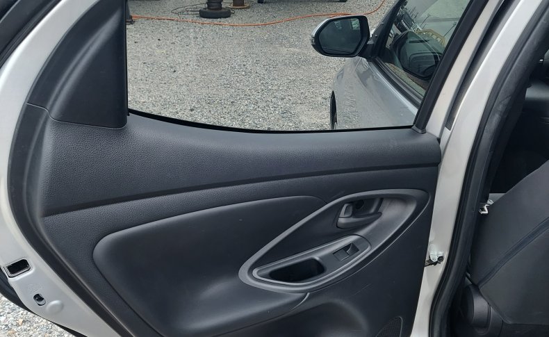 TOYOTA YARIS X 2020