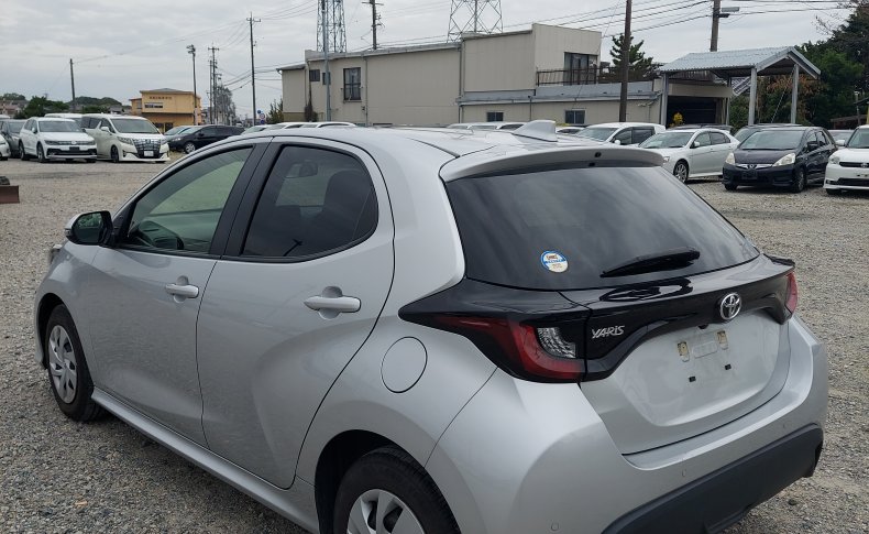 TOYOTA YARIS X 2020