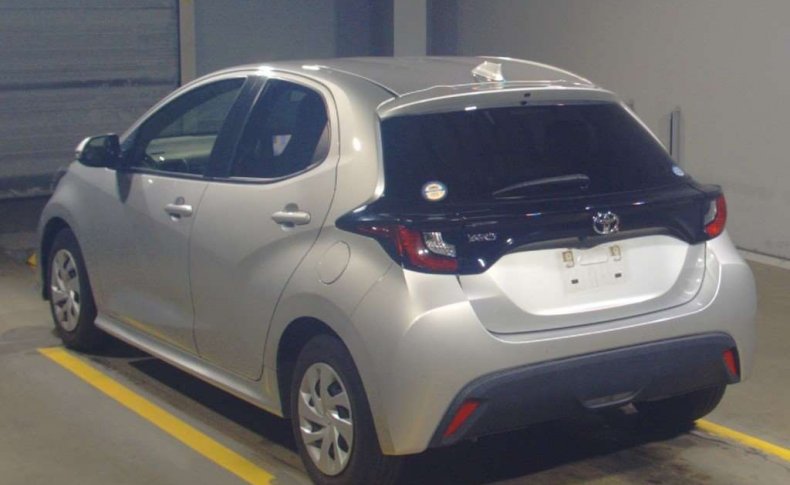 TOYOTA YARIS X 2020