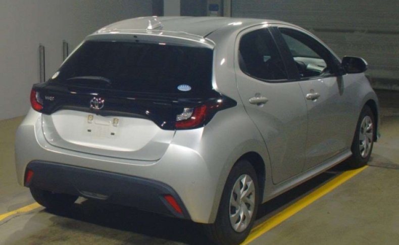 TOYOTA YARIS X 2020