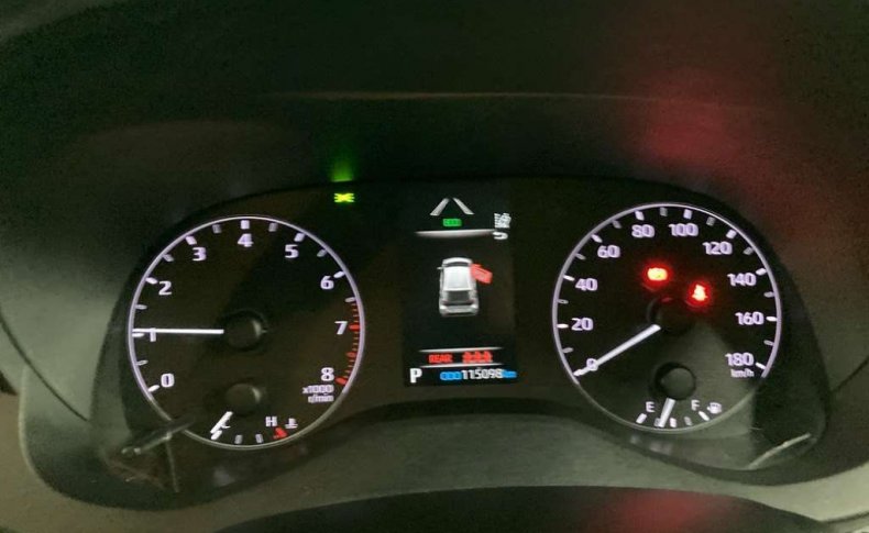 TOYOTA YARIS X 2020