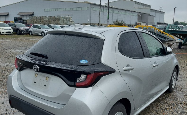 TOYOTA YARIS X 2020