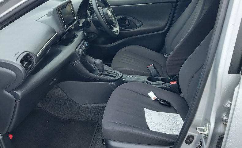 TOYOTA YARIS X 2020