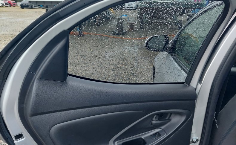 TOYOTA YARIS X 2020