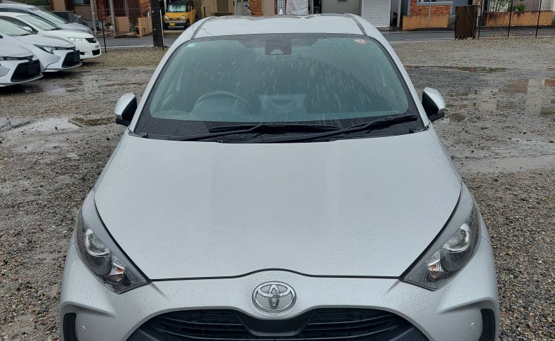 TOYOTA YARIS X 2020