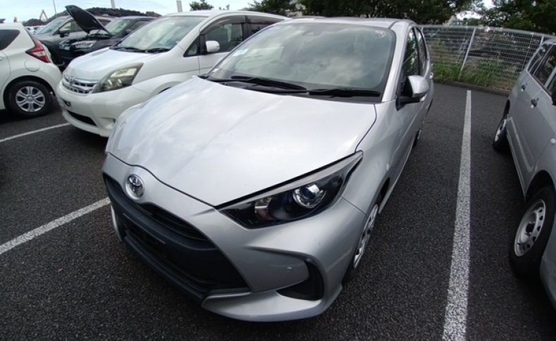 TOYOTA YARIS X 2020
