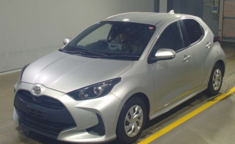TOYOTA YARIS X 2020