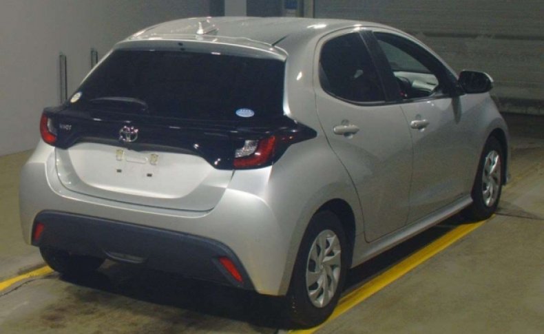 TOYOTA YARIS X 2020