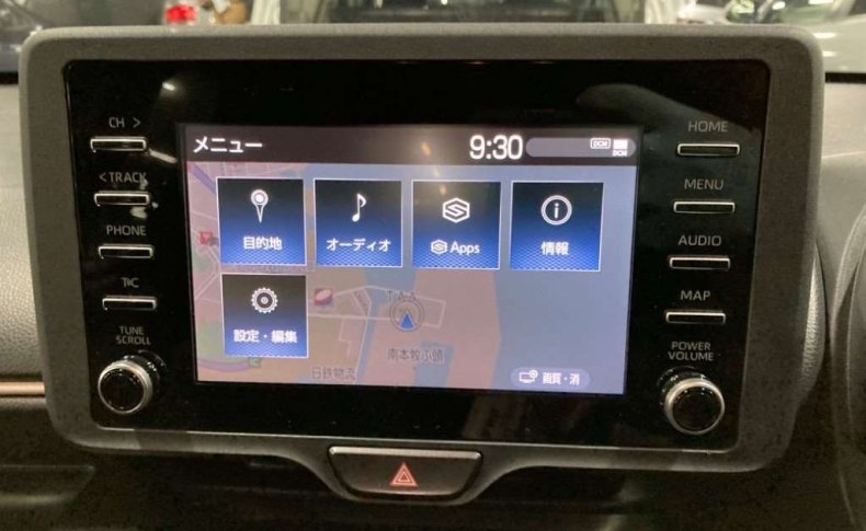 TOYOTA YARIS X 2020