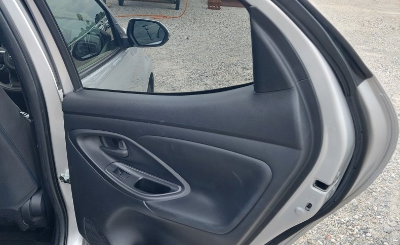 TOYOTA YARIS X 2020