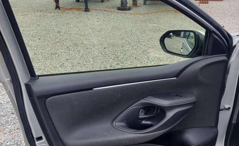 TOYOTA YARIS X 2020