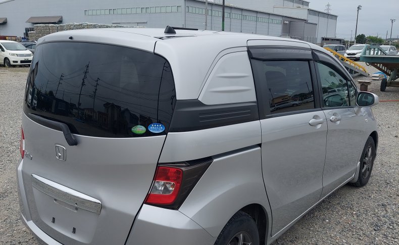 HONDA FREED SPIKE G Just Selection 2011