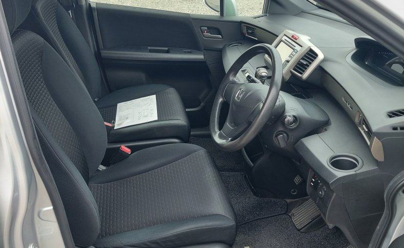 HONDA FREED SPIKE G Just Selection 2011