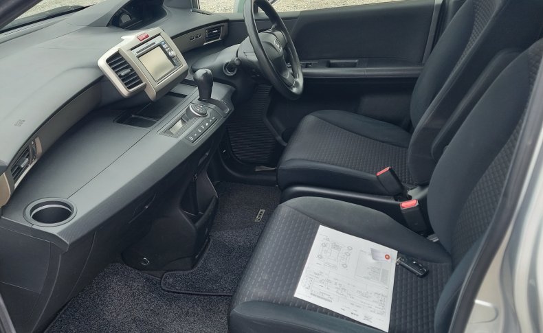 HONDA FREED SPIKE G Just Selection 2011