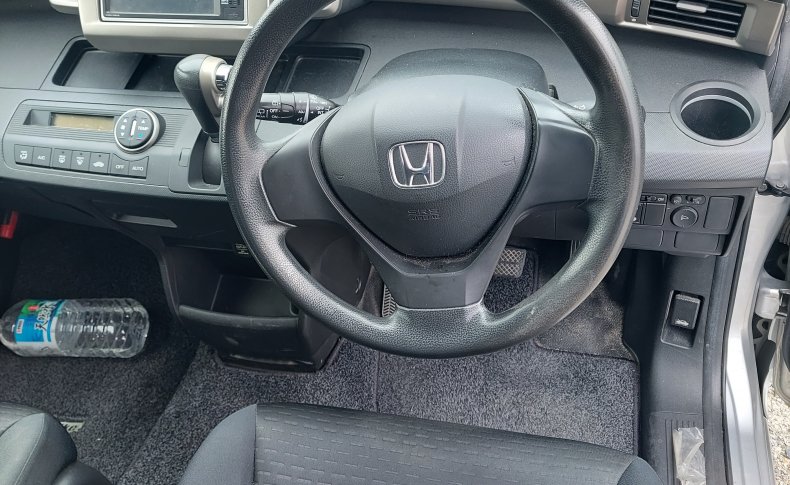 HONDA FREED SPIKE G Just Selection 2011