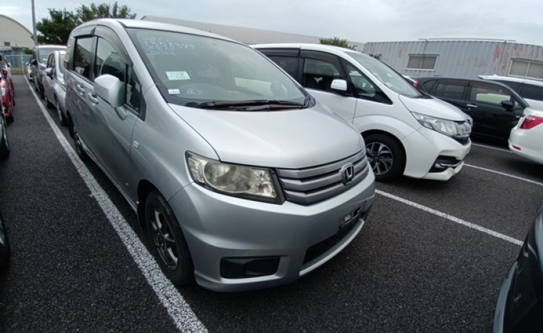 HONDA FREED SPIKE G Just Selection 2011