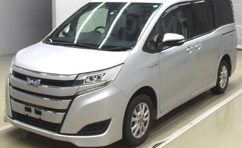 TOYOTA NOAH Hybrid X 2018