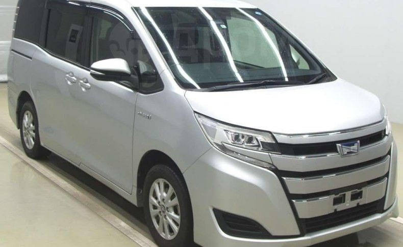 TOYOTA NOAH Hybrid X 2018