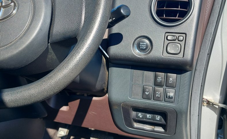 TOYOTA PORTE X 4WD 2016