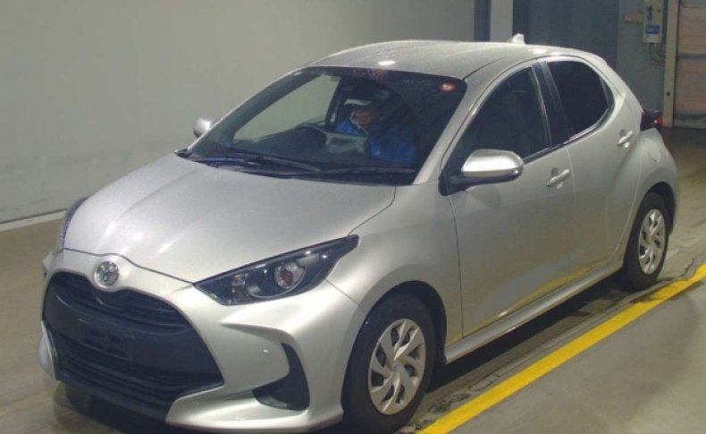 TOYOTA YARIS X 2020