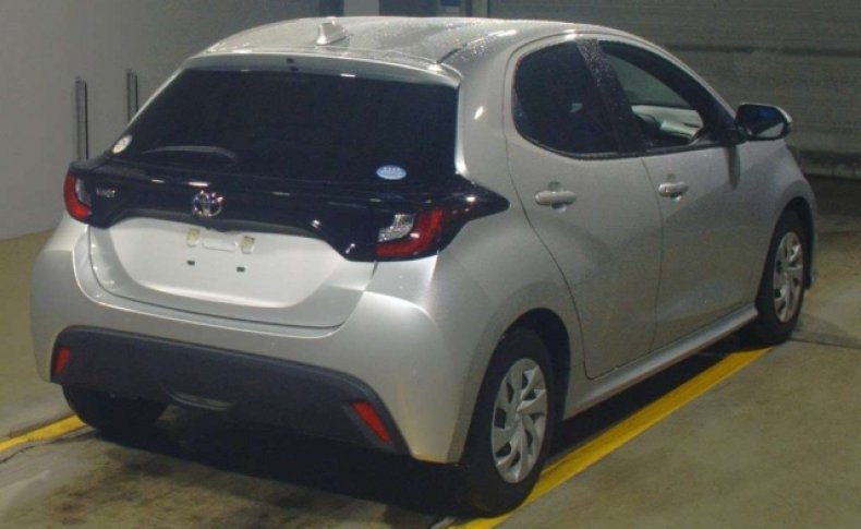 TOYOTA YARIS X 2020