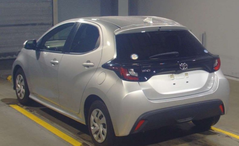 TOYOTA YARIS X 2020