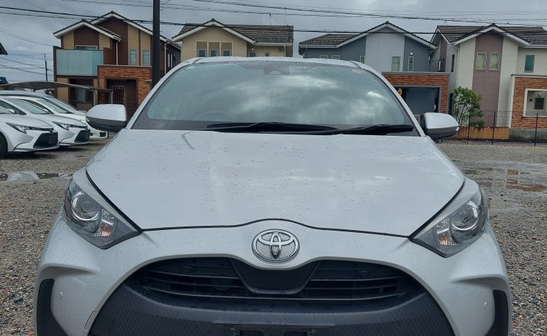 TOYOTA YARIS X 2020