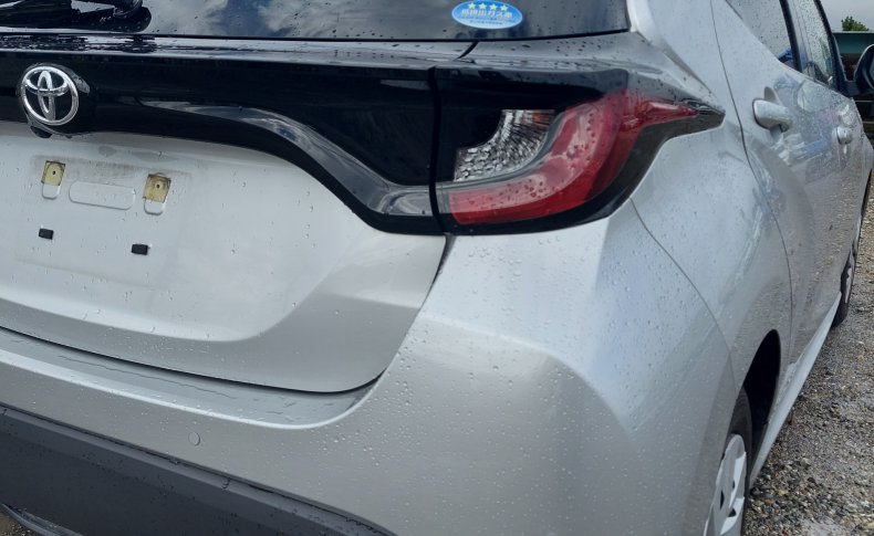 TOYOTA YARIS X 2020