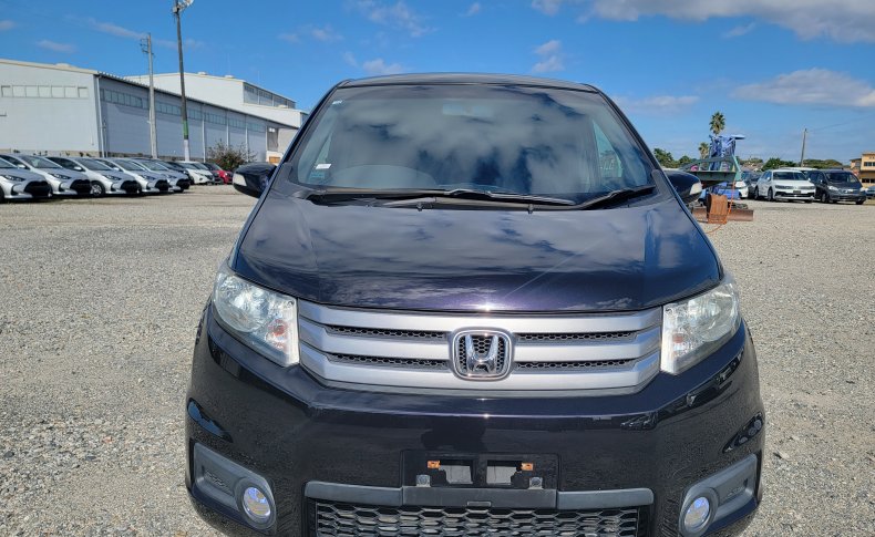 HONDA FREED SPIKE G JUST ION 2012