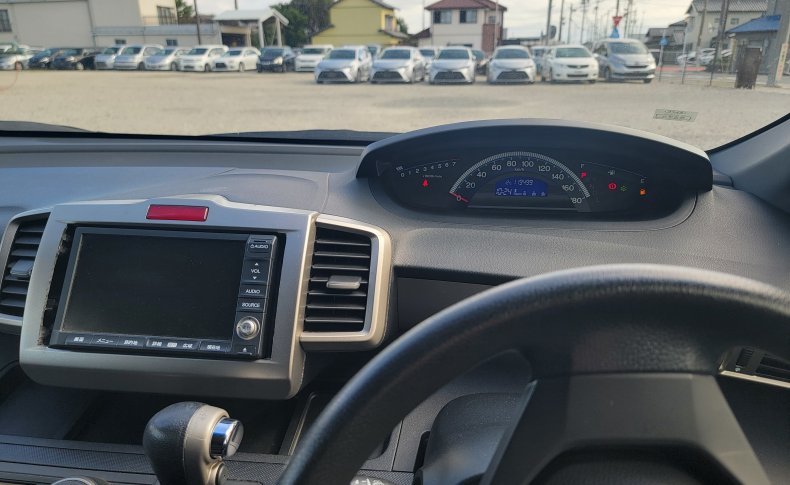 HONDA FREED SPIKE G JUST ION 2012