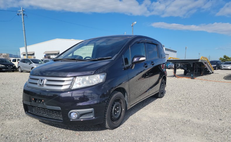 HONDA FREED SPIKE G JUST ION 2012