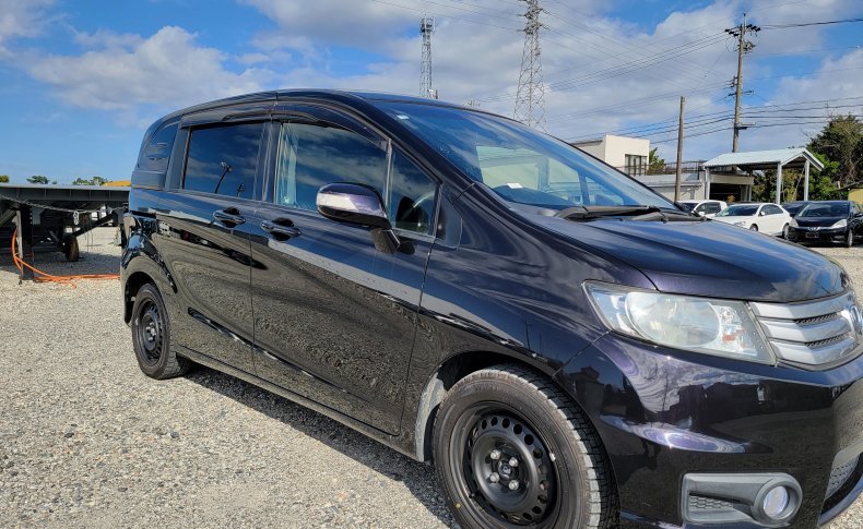 HONDA FREED SPIKE G JUST ION 2012