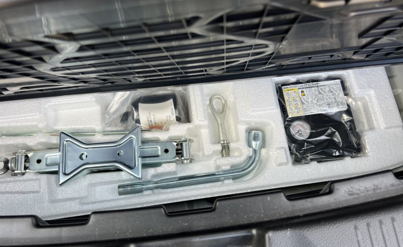 SUZUKI XBEE Hybrid MZ 4WD 2019