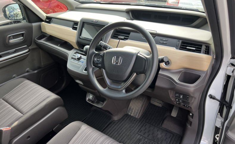 HONDA FREED G 2016