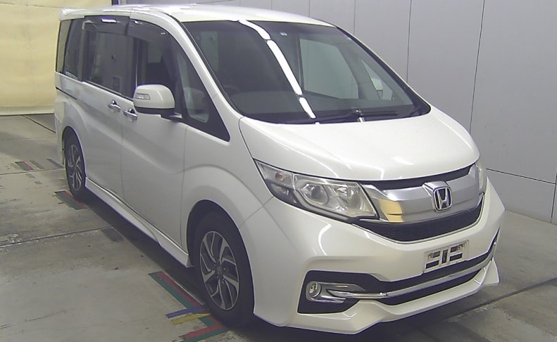HONDA STEPWGN Spada Advanced Package Alpha 8 seater 2016
