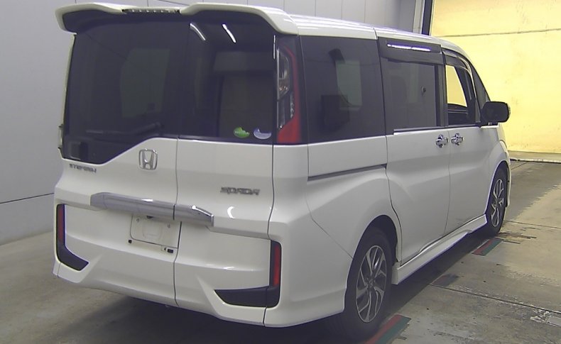 HONDA STEPWGN Spada Advanced Package Alpha 8 seater 2016