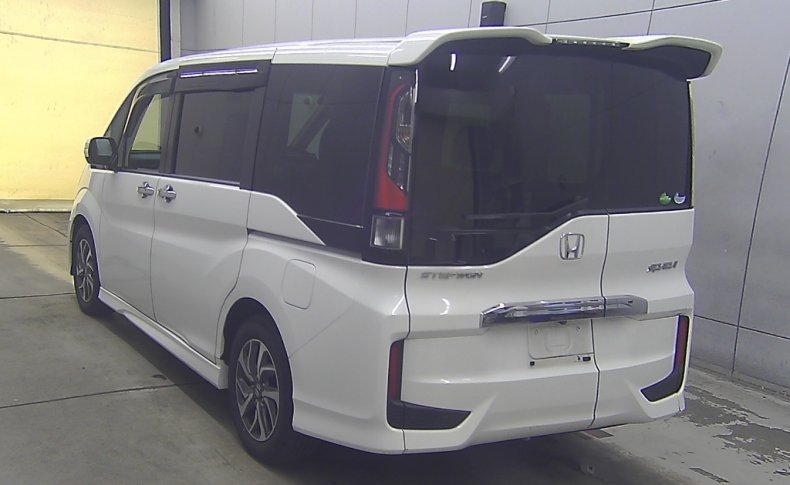 HONDA STEPWGN Spada Advanced Package Alpha 8 seater 2016