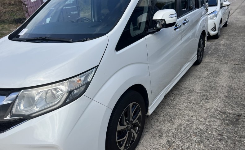 HONDA STEPWGN Spada Advanced Package Alpha 8 seater 2016
