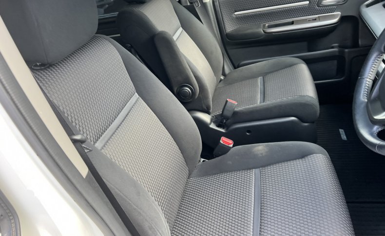 HONDA STEPWGN Spada Advanced Package Alpha 8 seater 2016