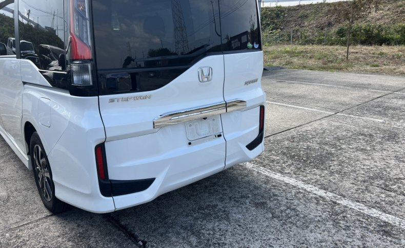 HONDA STEPWGN Spada Advanced Package Alpha 8 seater 2016