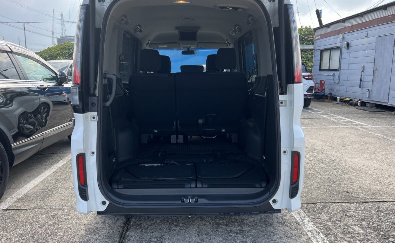 HONDA STEPWGN Spada Advanced Package Alpha 8 seater 2016