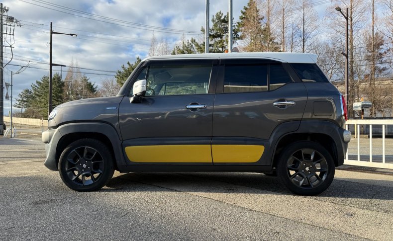 SUZUKI XBEE Hybrid MZ 2018