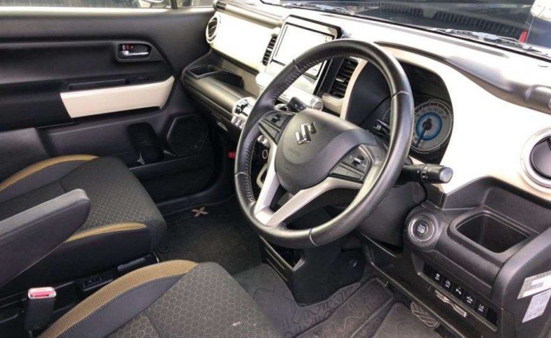 SUZUKI XBEE Hybrid MZ 2018
