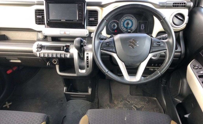 SUZUKI XBEE Hybrid MZ 2018
