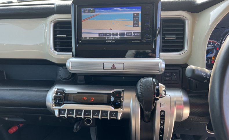 SUZUKI XBEE Hybrid MZ 2018